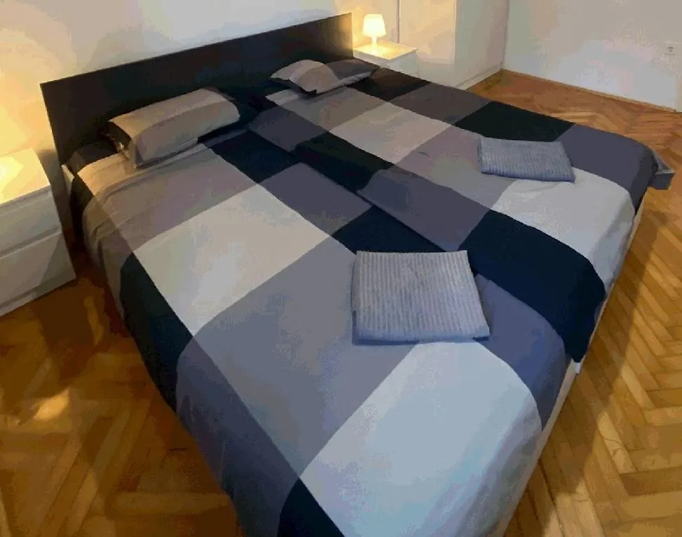 Pula-Center Apartments And Rooms
