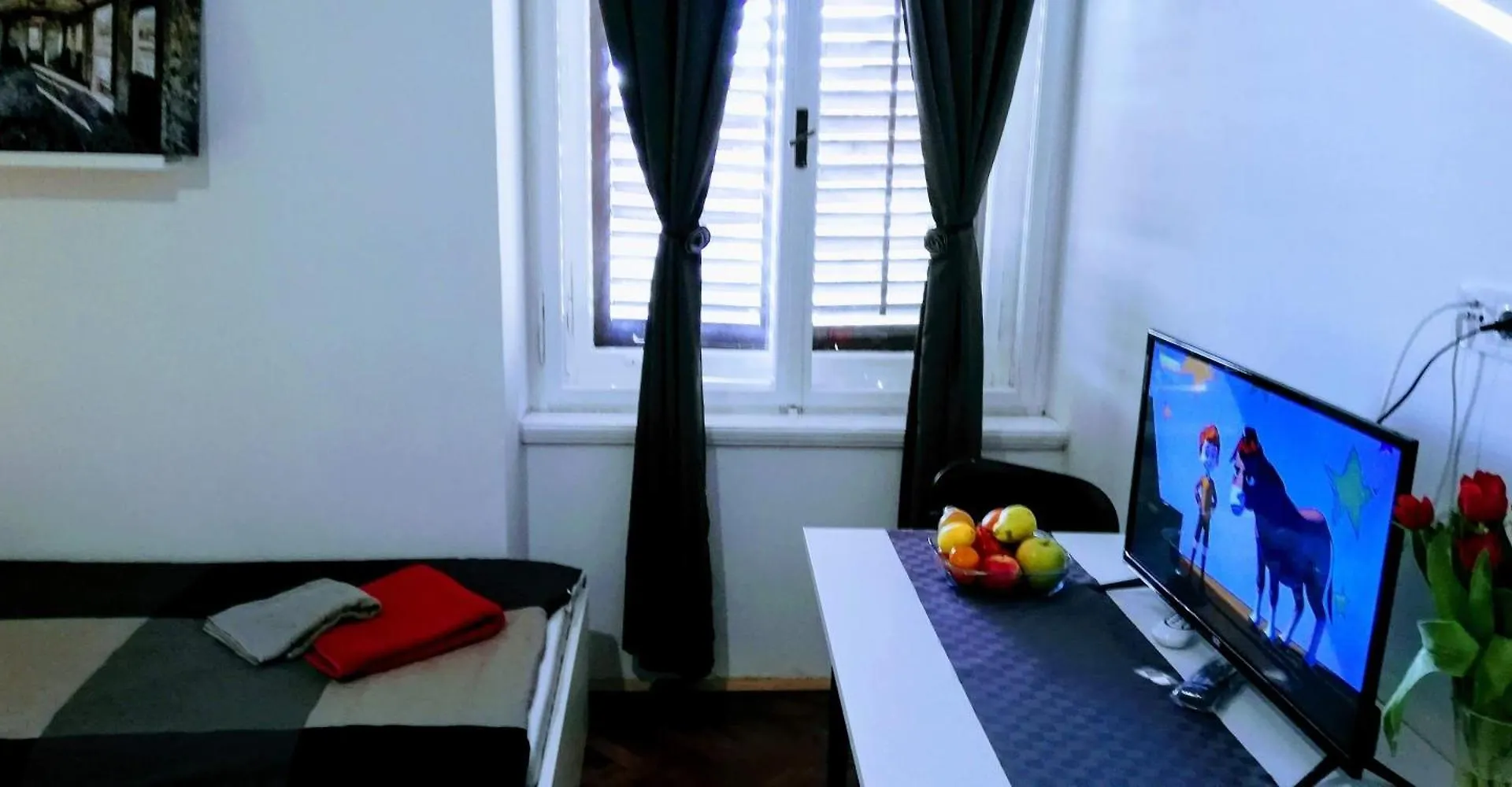 Pula-Center Apartments And Rooms 0*, Pula Croatia