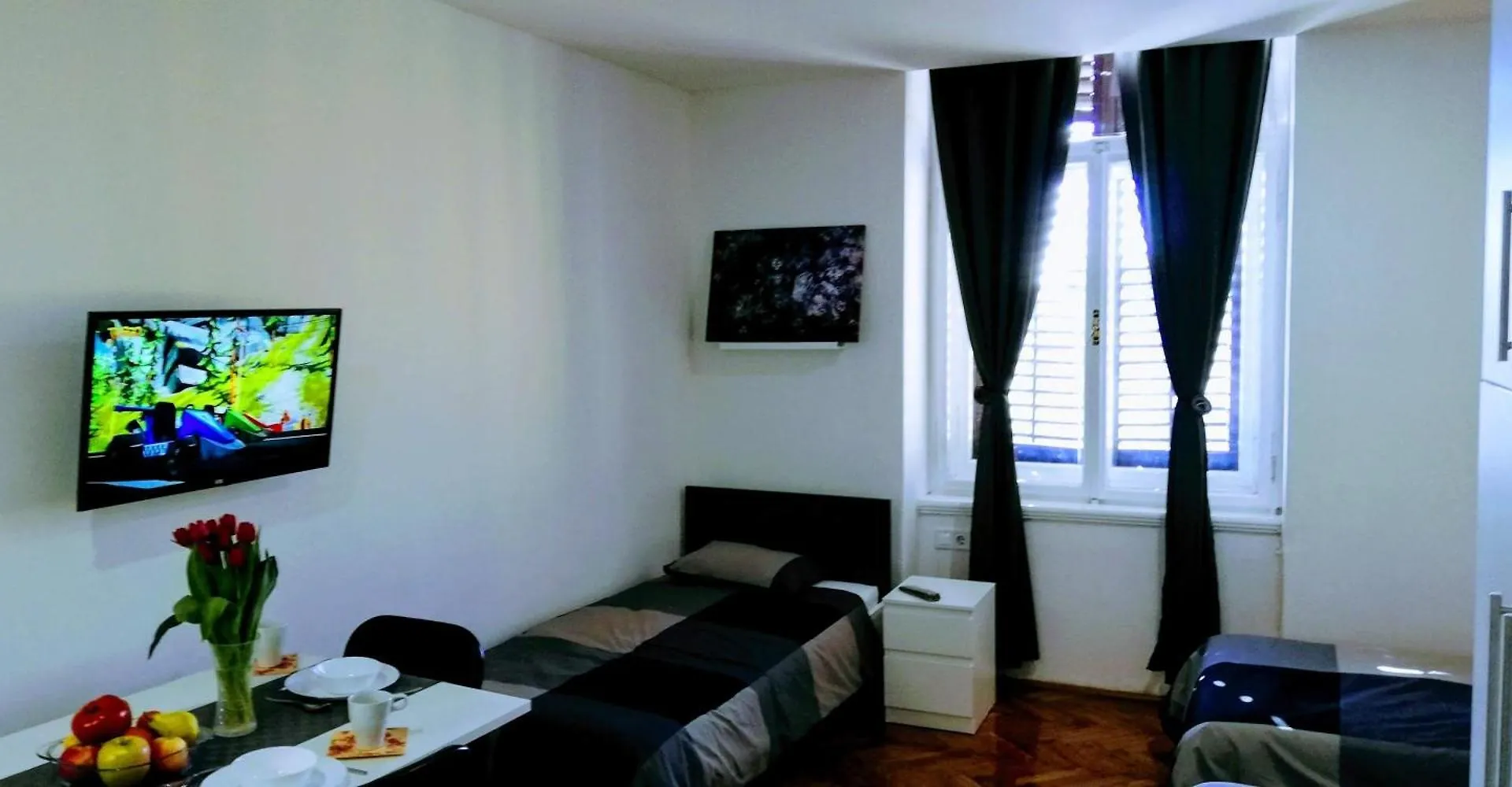 Pula-Center Apartments And Rooms Croatia