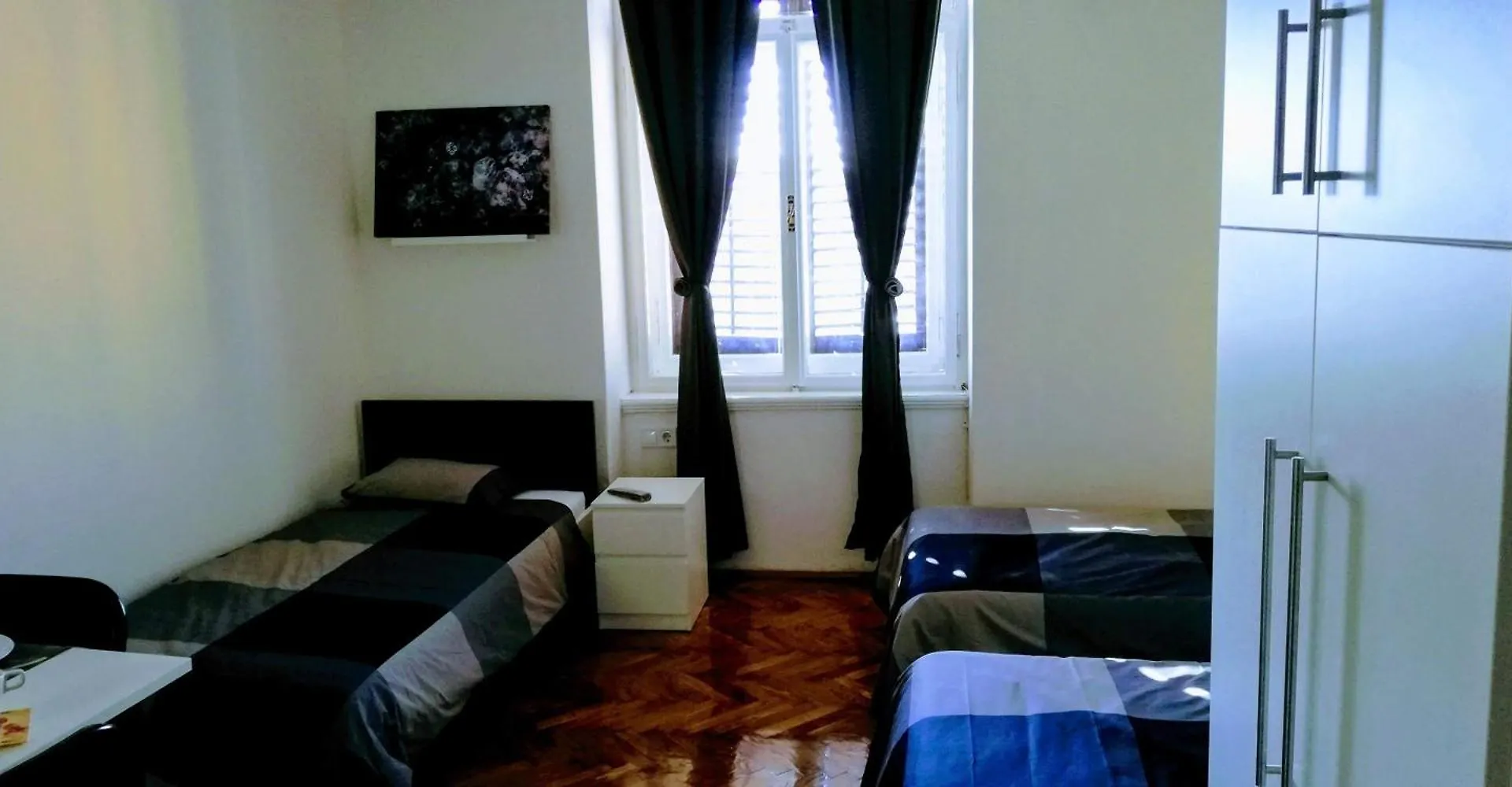 Pula-Center Apartments And Rooms