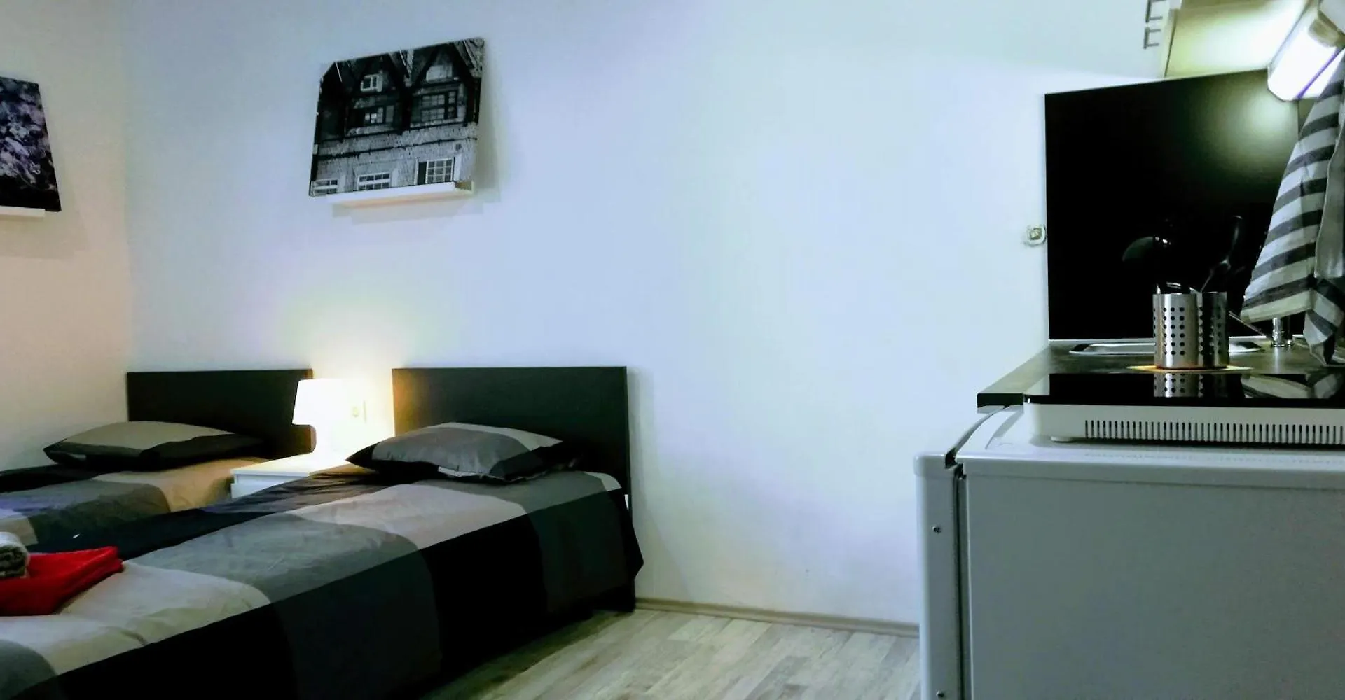 Pula-Center Apartments And Rooms 0*, Pula Croatia